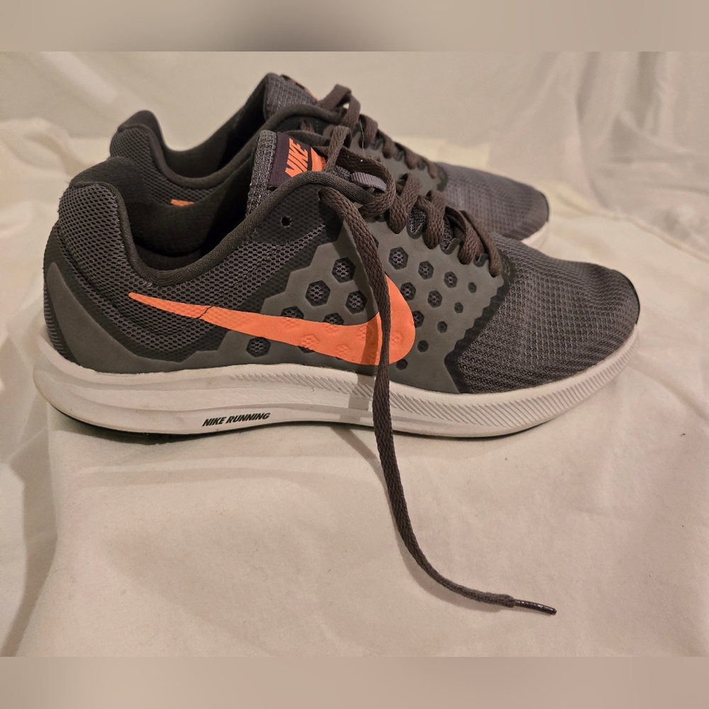 Nike Charcoal and Tangerine Running Shoes - Picture 2 of 11
